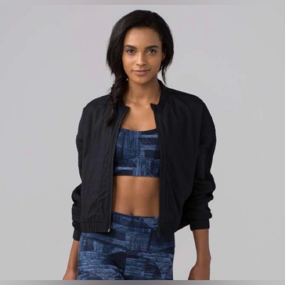 Lululemon Train Times Bra - Size 10 Midnight Navy - Picture 3 of 10